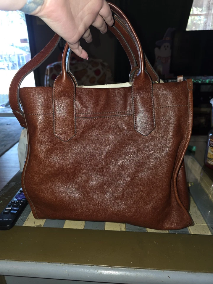 Bolso bandolera de cuero de vaca Fossil Foto 2 de 4