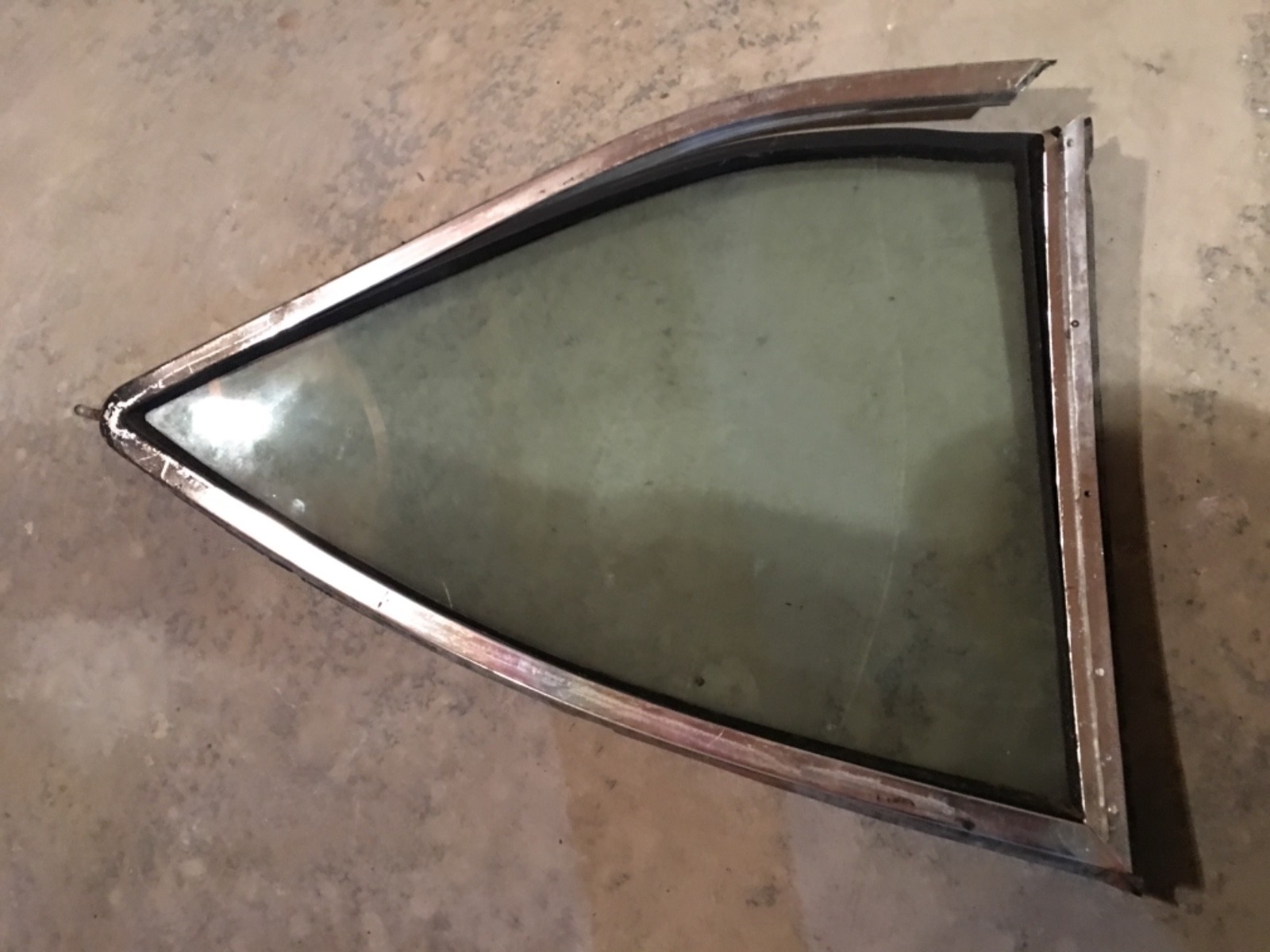 Ferrari 308 gt 4 drivers side rear quarter window glass+trim