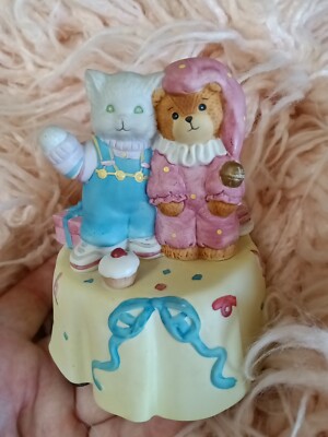 Lucy & Me Ruffles & Birthday Bear Musical Figurine  Lucy Rigg 1988 Plays Music