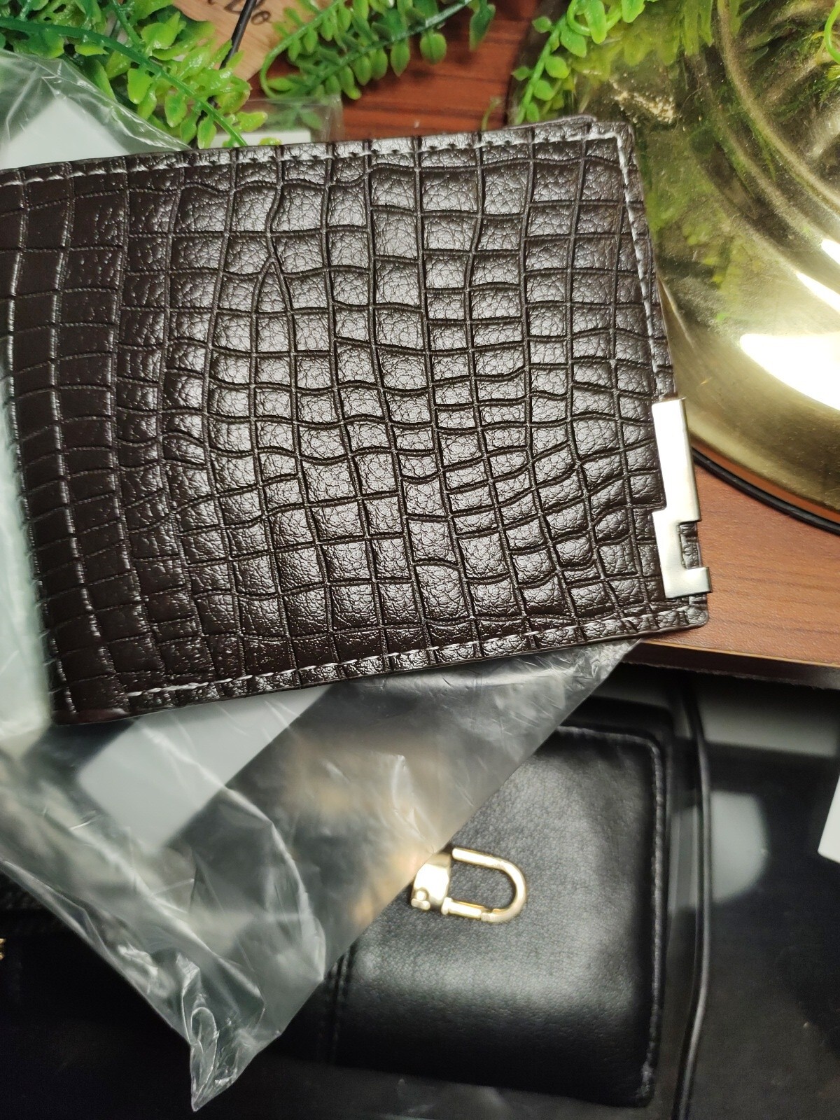 Slim Minimalist Mens Wallet for Everyday Carry-image