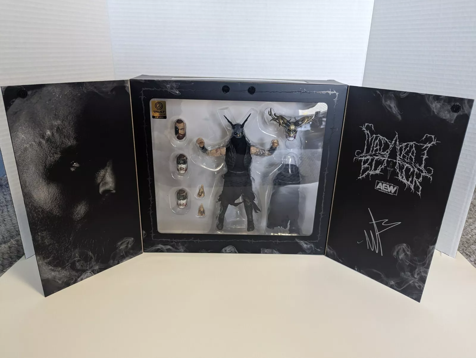 AEW Unrivaled Supreme « The End Edition » Malakai noir. *Neuf scellé* 1/5000