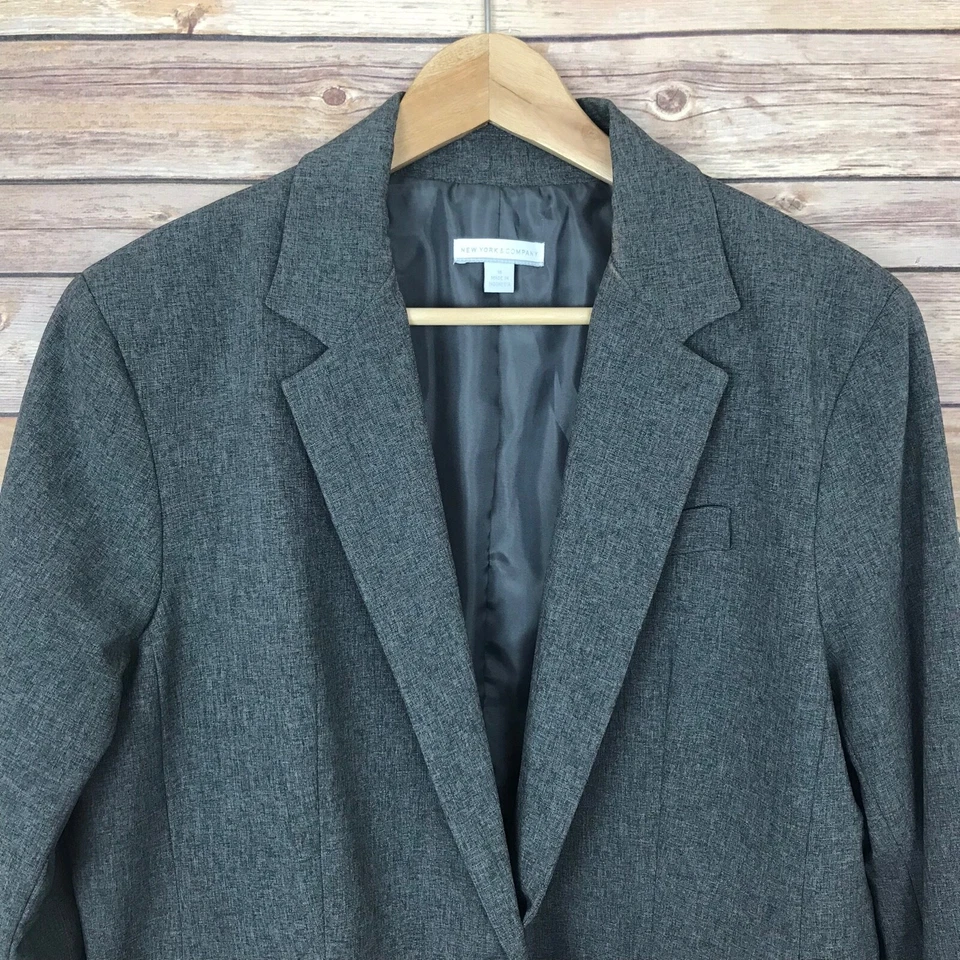 Blazer New York & Co para mujer 16 gris con un botón con muescas cuello forrado liso Foto 3 de 4