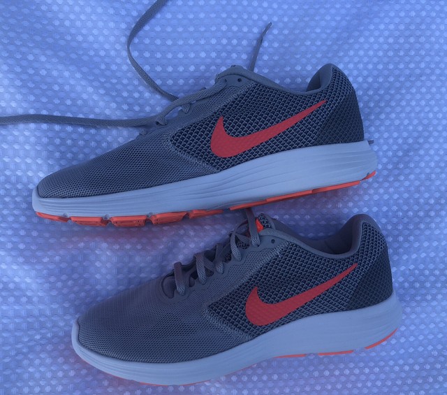 nike revolution 3 wolf grey orange