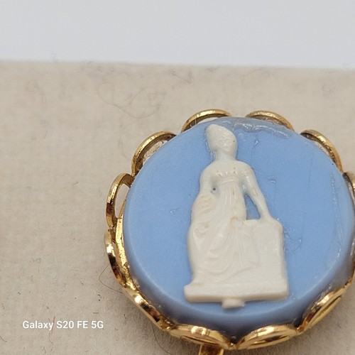 Vintage BLUE CAMEO EARRINGS Grecian Roman Woman Oval Screw Back Gold Tone - Picture 3 of 5