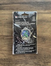 Rayquaza Pokémon Monthly Pins: Legendary Moments Pin (2 von 12) | IN HAND