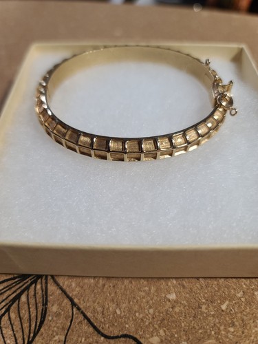 Vintage Trifari Textured Gold Tone Block Brick Geometric Hinged Bangle Cuff