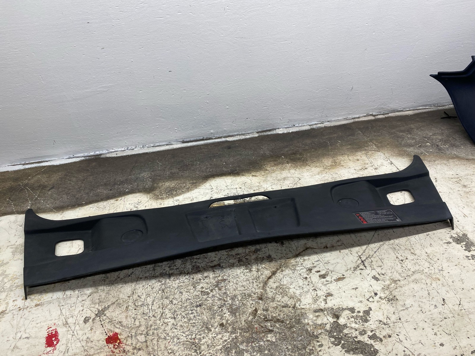 2010-2020 BENTLEY MULSANNE FRONT RADIATOR HOOD BONNET LATCH LOCK PANEL 3Y0823187