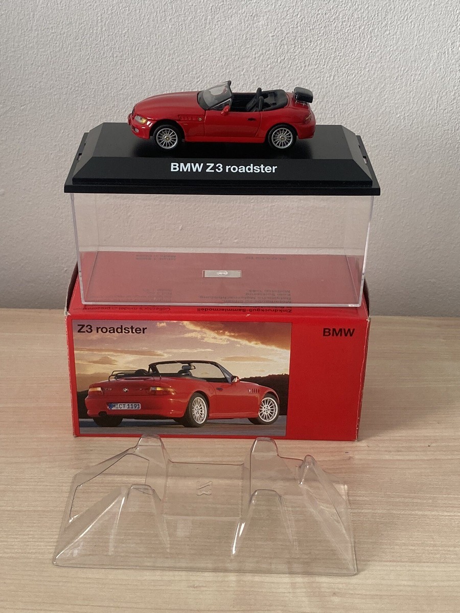 BMW Z3 Roadster E36 Dealer Model Diecast 1:43 Scale Model