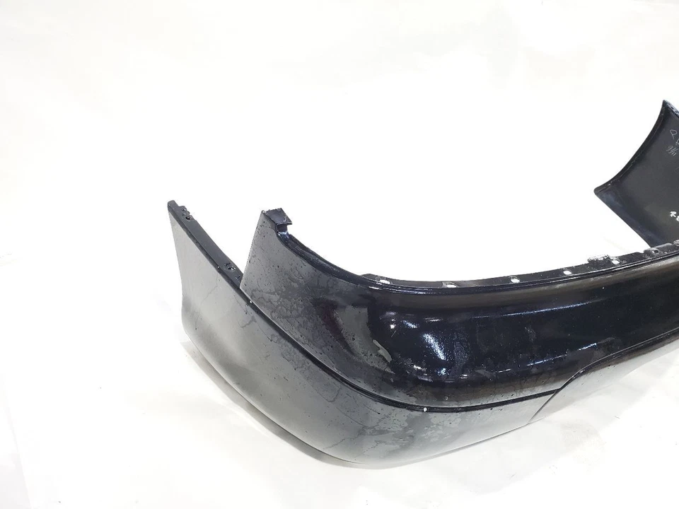 Parachoques trasero negro tiene arañazos OEM 1999 Mitsubishi 3000GT Foto 2 de 4