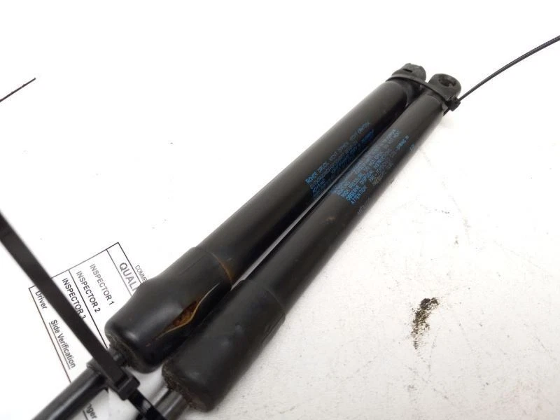 2007 - 2007 VOLKSWAGEN JETTA TAILGATE STRUT - Image 3 of 4