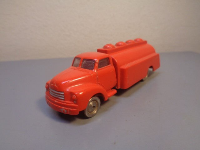 Bild 1 von 8