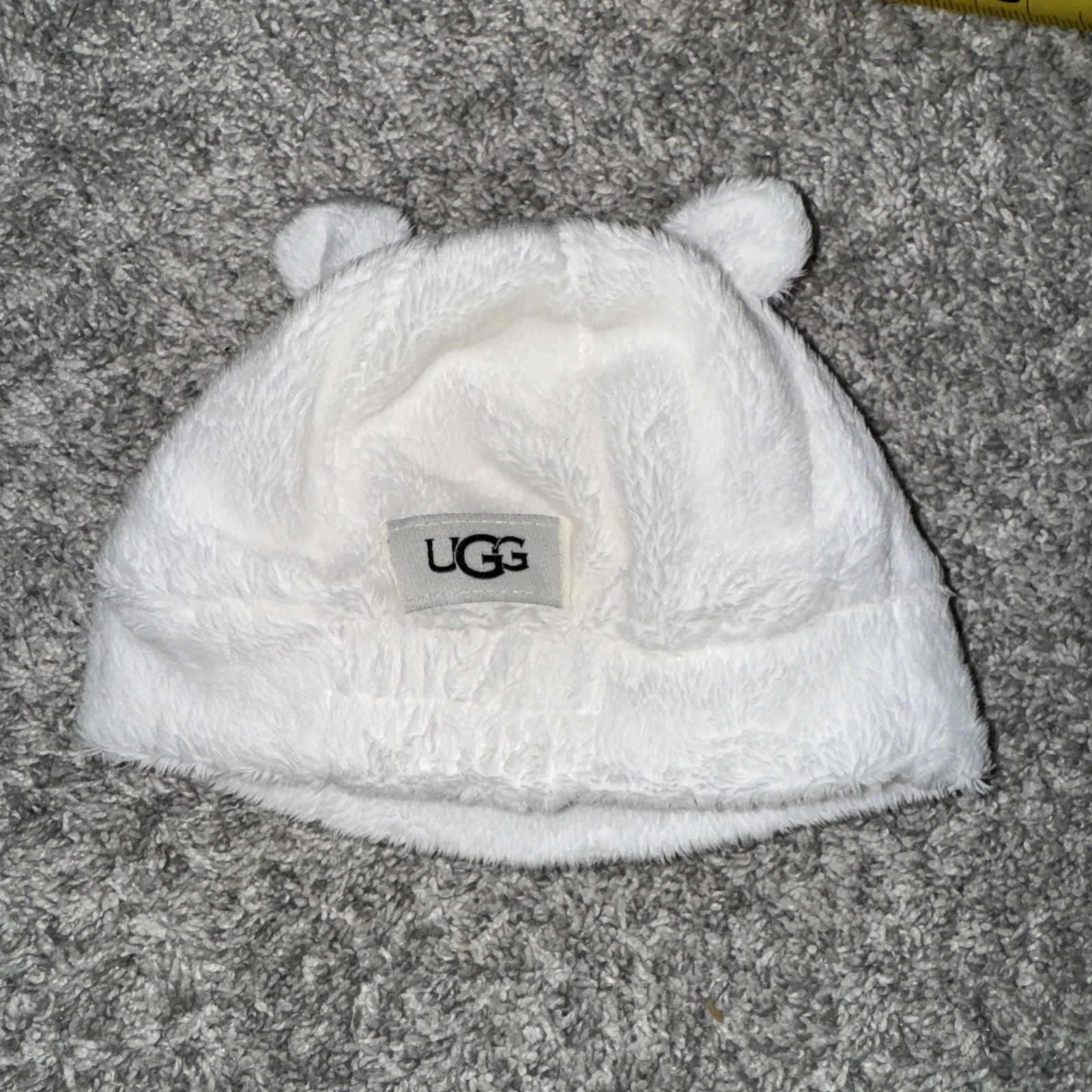 UGG Infant Baby Soft White Hat 0/3 Months Excellent Condition Pre-owned No Box
Opens in a new window