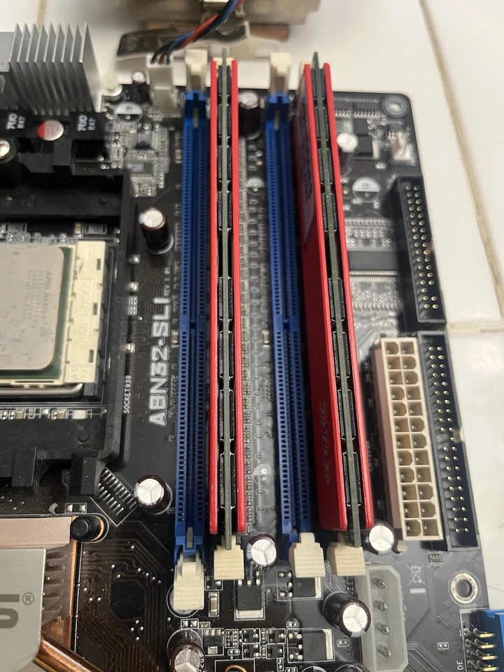 For Parts Asus A8N32-SLI Motherboard. AMD Athlon 64 3000+. 2GB Ram And Heatsink - Image 2 of 4