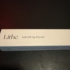 Lithe Soft Fill Matite Labbra Duo Set in Tonalità Crepuscolo e Scarlatto Full Size