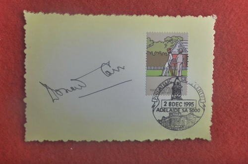 ENGLAND cricketer DONALD CARR HAND SIGNED CARD - Picture 2 of 2