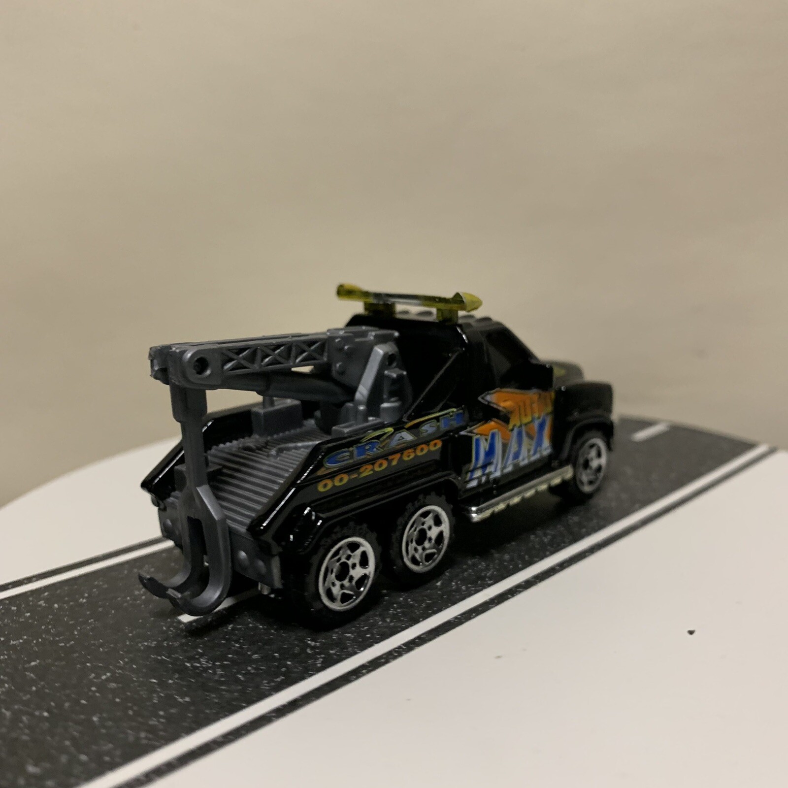 Picture 8 of 24