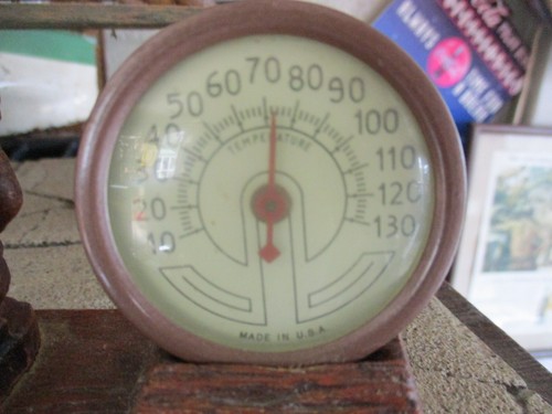 Indian Chief sitting on log vintage working collectible souvenir THERMOMETER - Picture 2 of 5