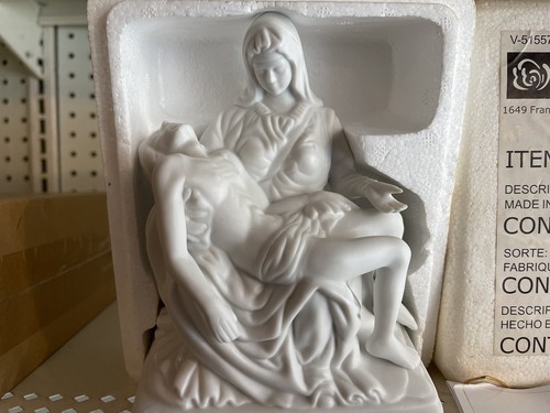 NEW Home Interiors Figure La Pieta Michelangelo white porcelain with Tag Org Box
