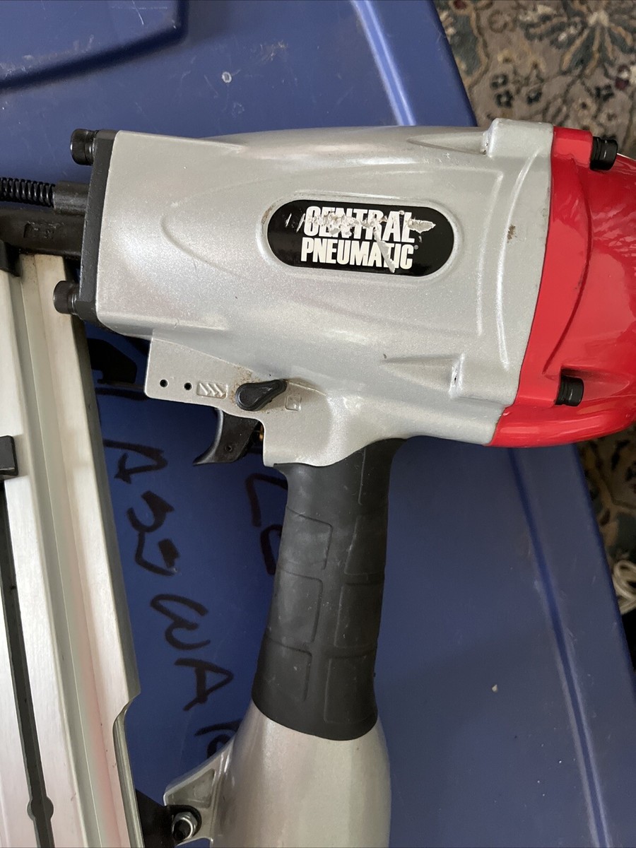 Central Pneumatic Air Framing Nailer/68827/10 Gauge Nails
