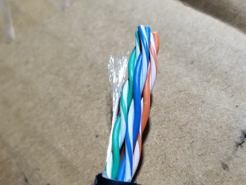 Par de cable de red unido Belden 7922A 22/4P CAT5e DataTuff PLTC/CMX negro/100 ft - Imagen 11 de 12
