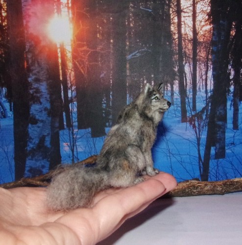 Grey Wolf realistic MADE TO ORDER miniature dollhouse OOAK 1:12 handmade IGMA - Picture 2 of 7