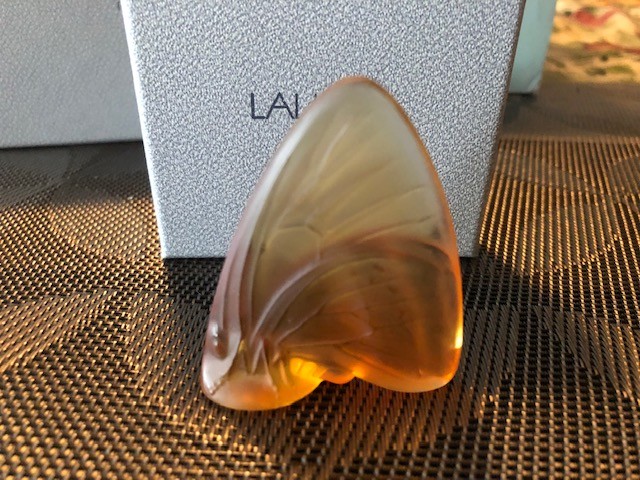LALIQUE FRANCE Crystal Figurine Butterfly Retired Amber Box