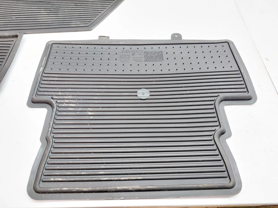 PEUGEOT 3008 P84 MK2 SET OF RUBBER MAT LINERS 2018 - Image 3 of 4
