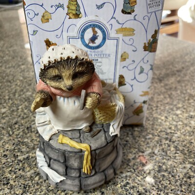 Enesco World Of Beatrix Potter MRS. TIGGY WINKLE Musical Figurine