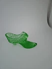 New ListingFenton Art Glass Emerald Green Cat Head Slipper Shoe Daisy Button Pattern FLAWED