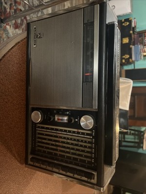 Vintage Grundig Satellit transistor 5000 Broadcast Receiver Radio Untested