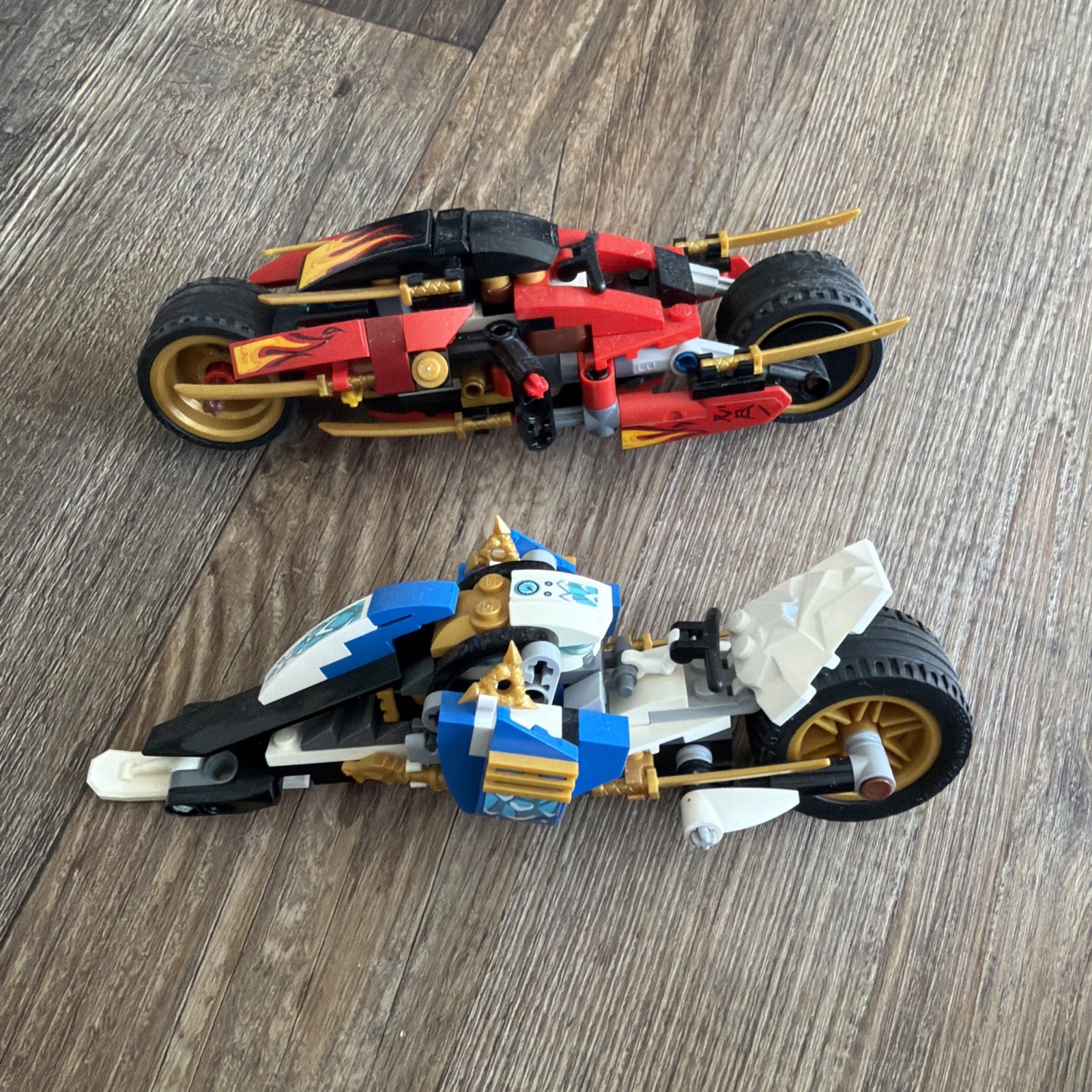 Lego Ninjago Kai's Blade Cycle & Zane's Snowmobile 70667 Inc