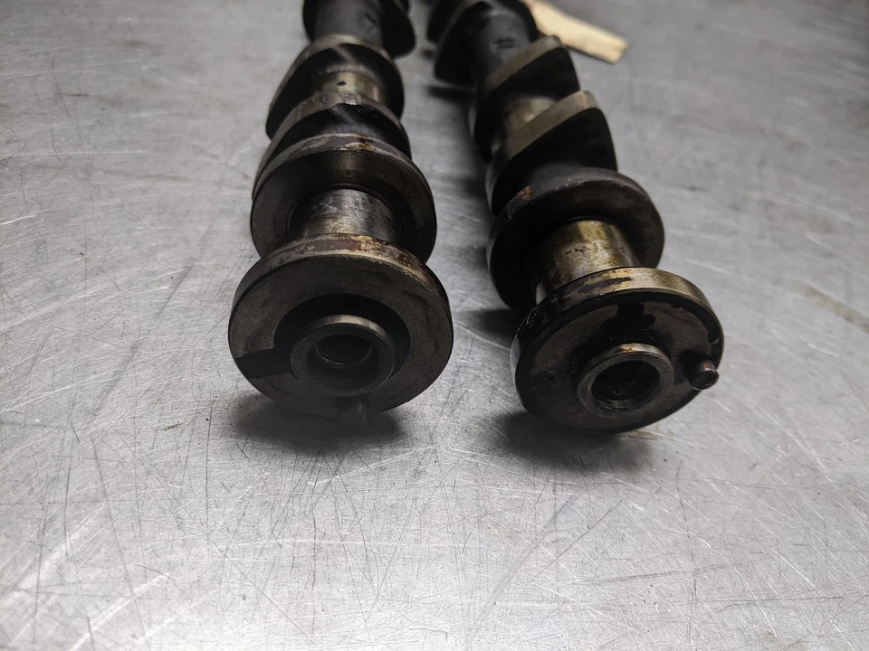 Right Camshafts Pair Set For 10-15 Nissan Armada  5.6 - Image 4 of 4