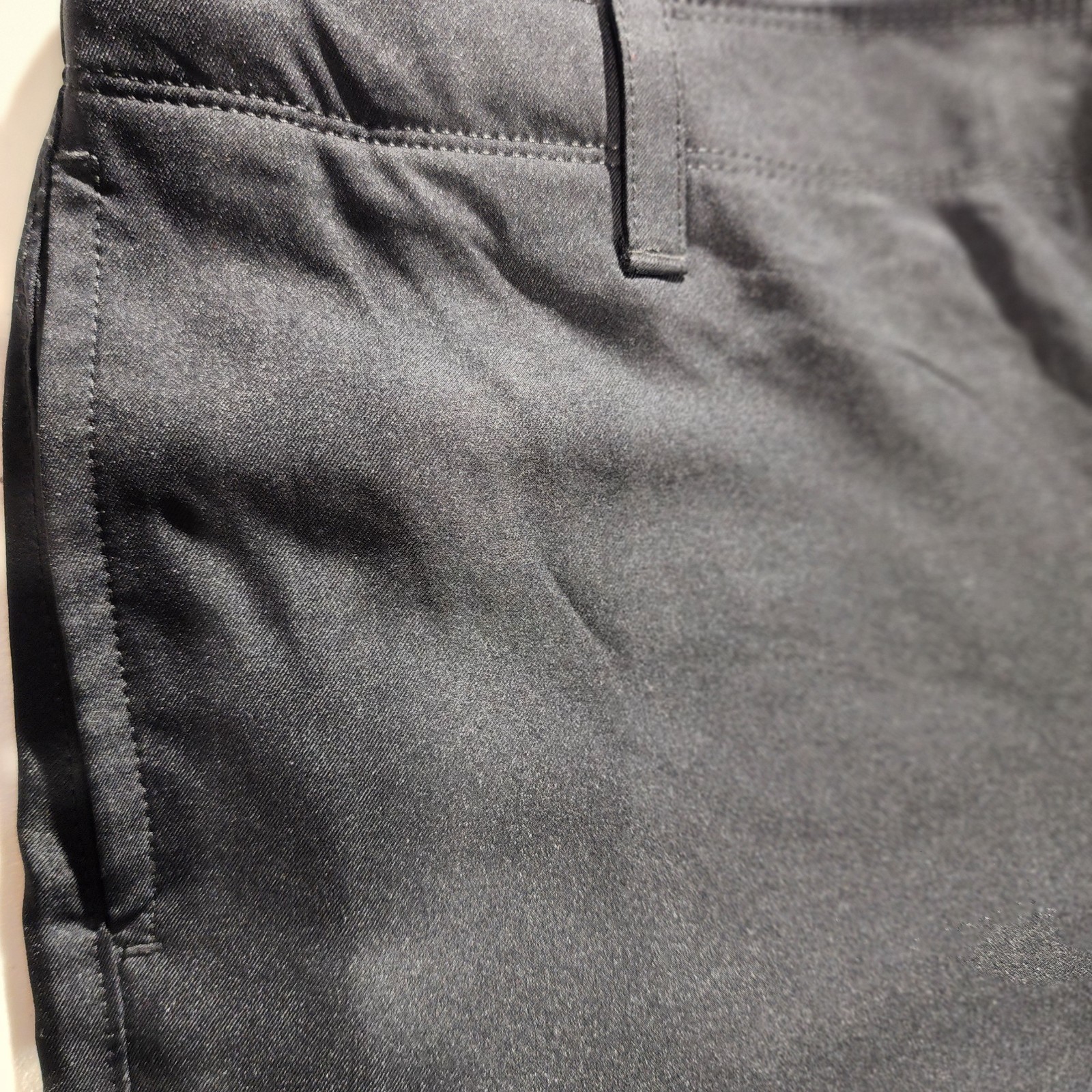 Under Armour Boys Black Athletic Shorts YXL Loose Fit Pockets Polyester thumbnail 2