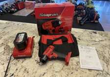 Snap-on Ct4418 18v 12 Dr. Cordless Impact Wrench W 1battery And Charger-bag