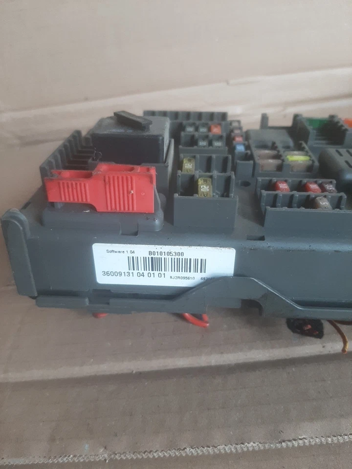 B010105300 CENTRALINA PORTA FUSIBILI BMW X6 E71 1° Serie 3000 Benzina (20 609718 - Immagine 3 di 4