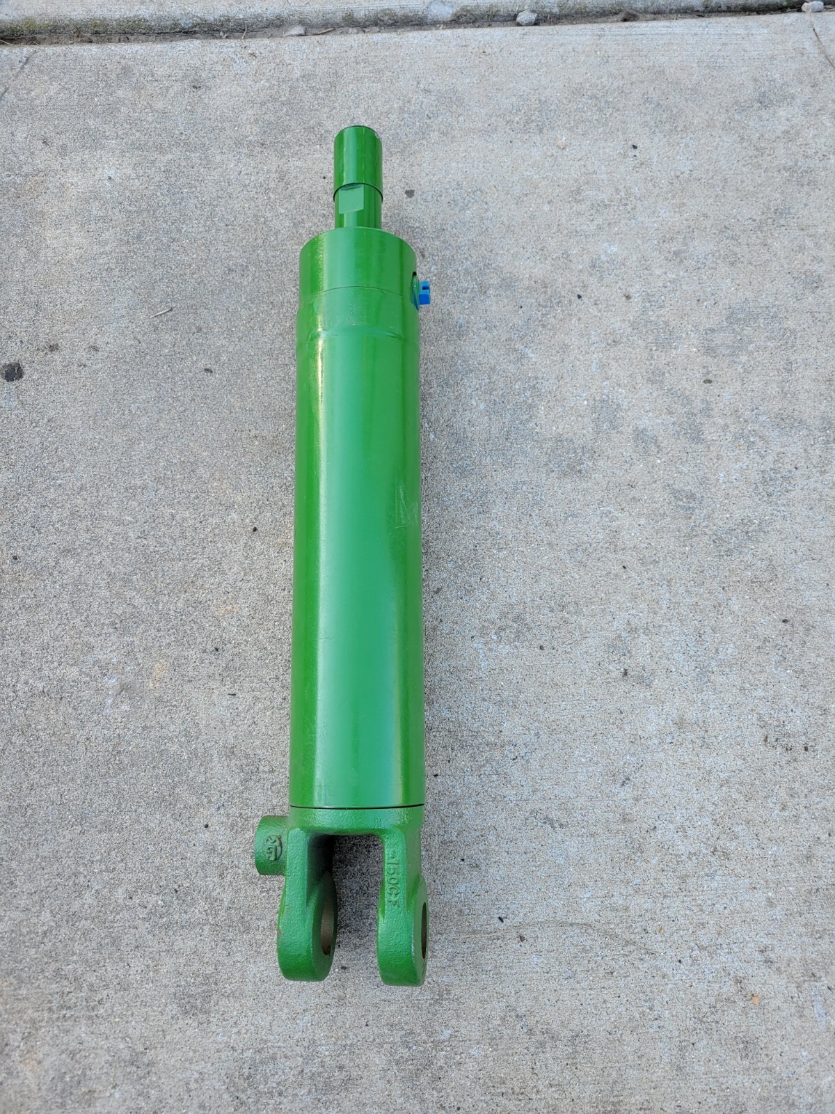 Hydraulic cylinder farm equipment