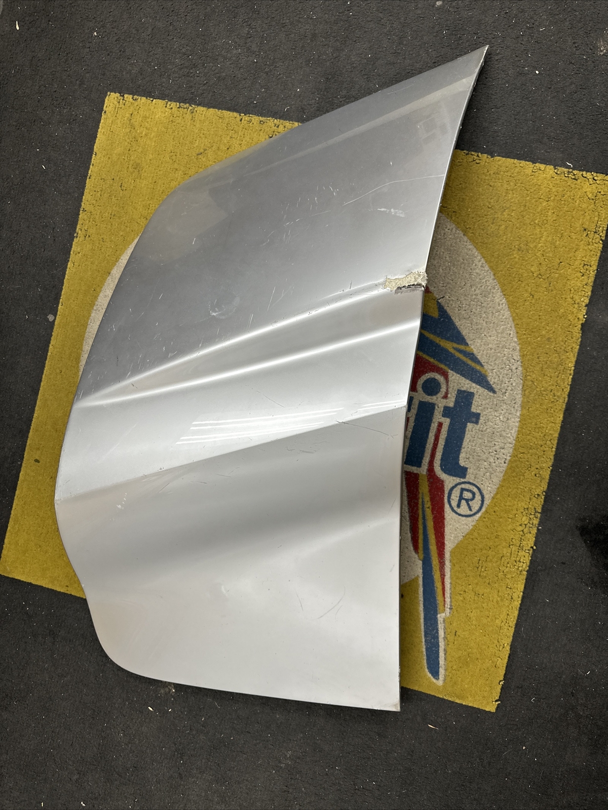 420.853.337-E Audi R8 2010-2015 Side Blade Cover Left Side/passenger Side 