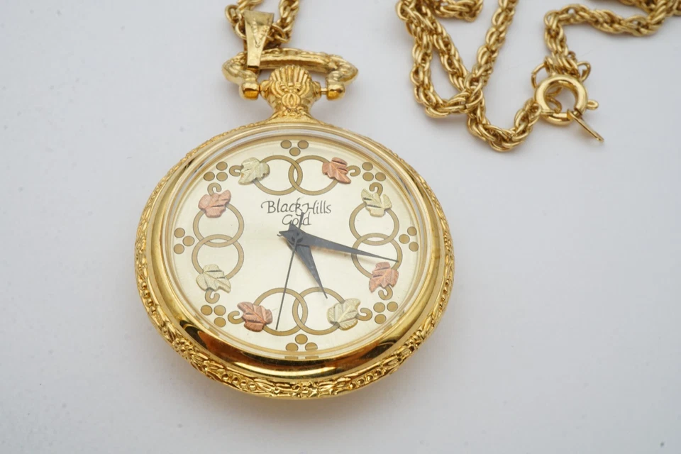 Collar Reloj Bolsillo Oro Black Hills Tono Dorado 30" Foto 4 de 4