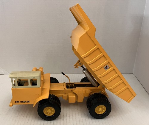 Vintage ERTL International Pay Hauler Dump Truck #425 - Picture 3 of 11