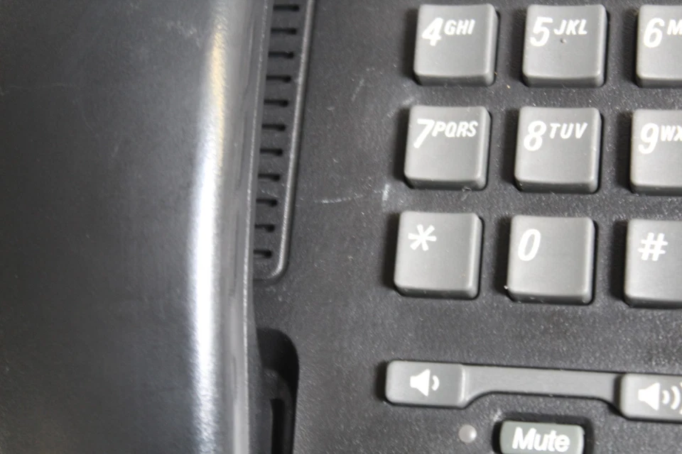 Lote de 10 teléfonos de oficina Nortel Networks M3903 carbón IP con teléfonos y soportes Foto 3 de 4