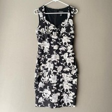 WHBM instantly slimming sz 6 floral sweetheart spring floral sheath dress