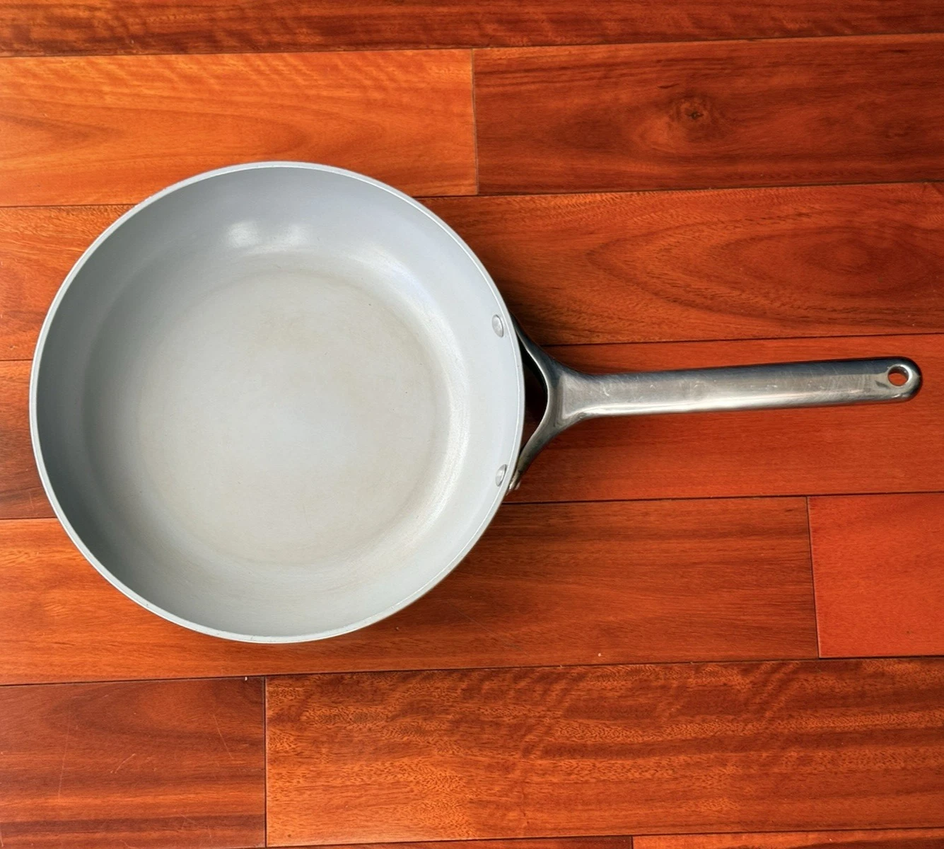 Caraway 10" Marigold Yellow Ceramic Non-Stick Fry Pan Skillet Stainless Handle
Opens in a new window