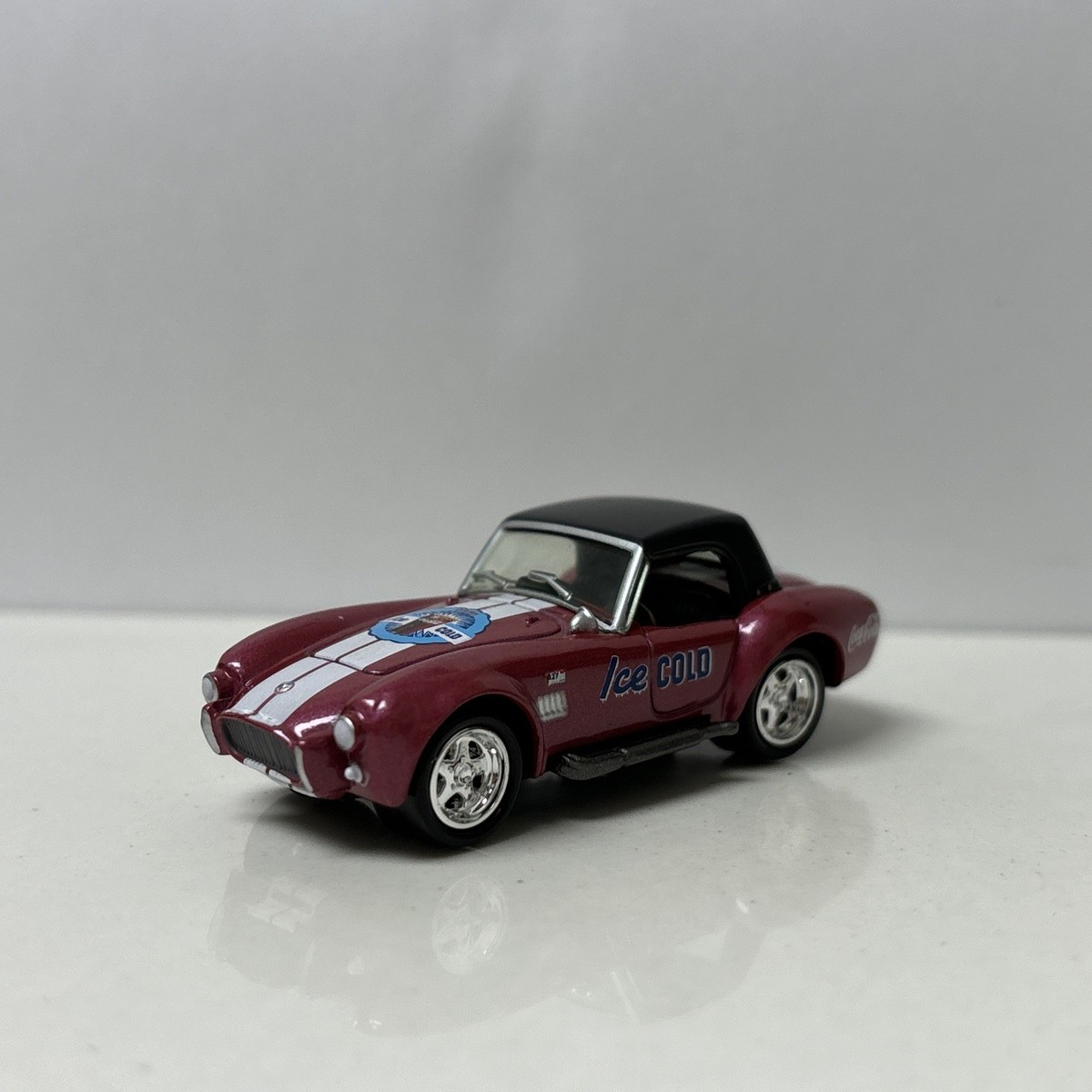 1966 66 Shelby Cobra 427 Collectible 1/64 Scale Diecast Diorama