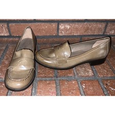 Franco Sarto Womens Tan Loafers Slip On Heels Size 9