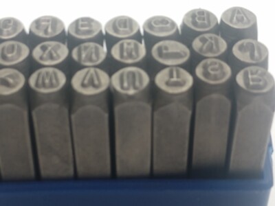 Kit Punzoni Per Metalloi 36 Pezzi - Lettere E Numeri 3mm, In Acciaio, Con Scatola In Legno