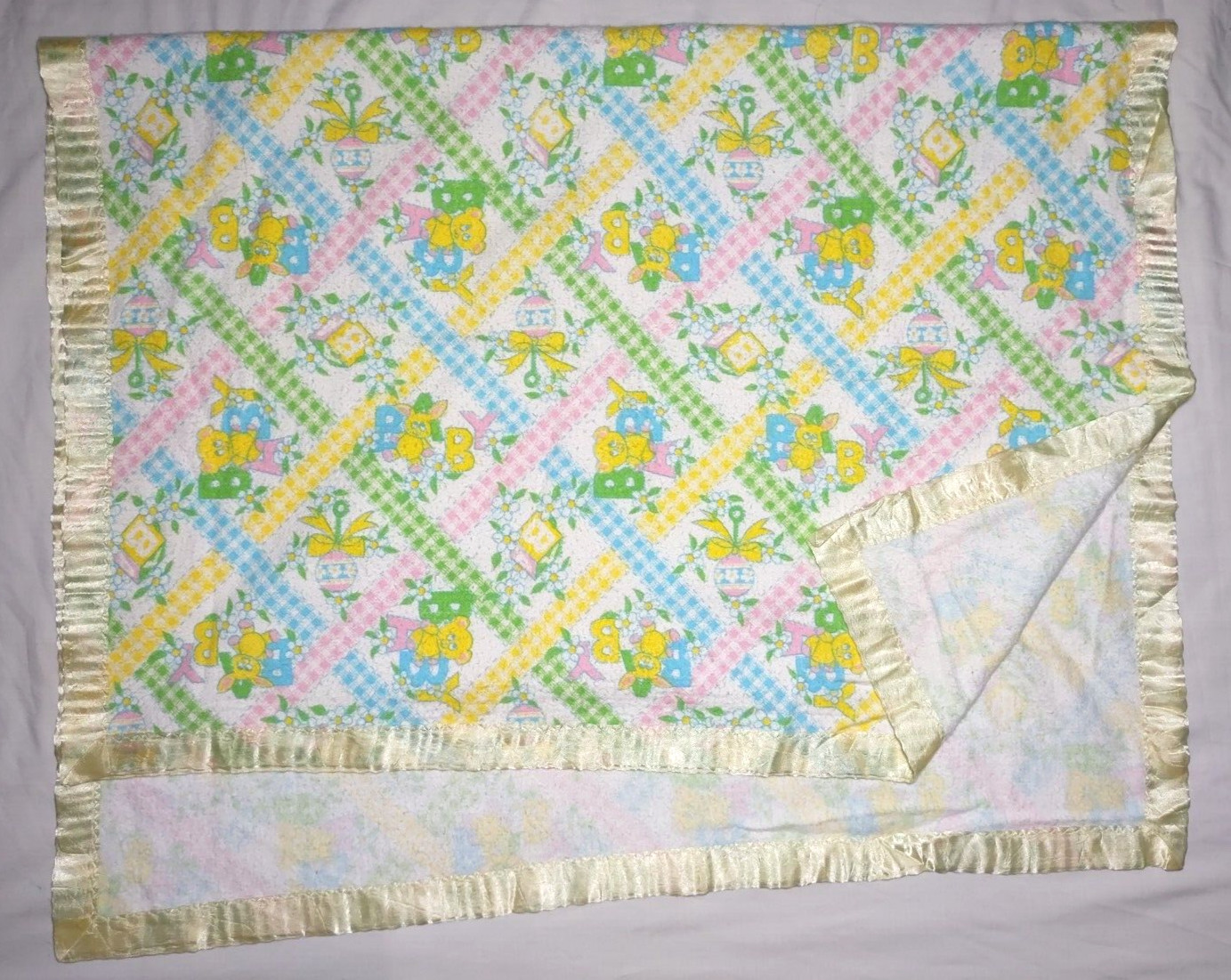 Mount Vernon Mills Vtg Baby Blanket Yellow Nylon Blue Pink Green Bear Bunny Toys