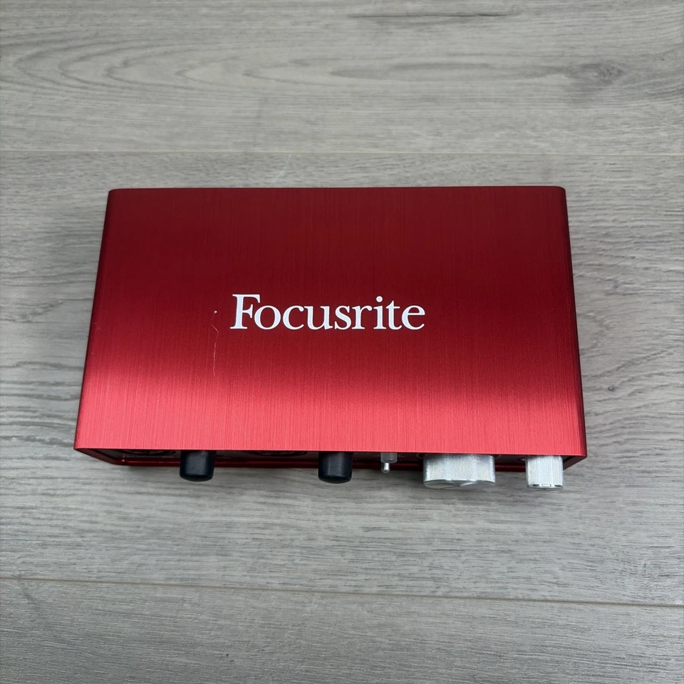 Focusrite Scarlett 2i2 2nd Generation Red USB Audio Interface Studio Recording - Image 2 of 4
