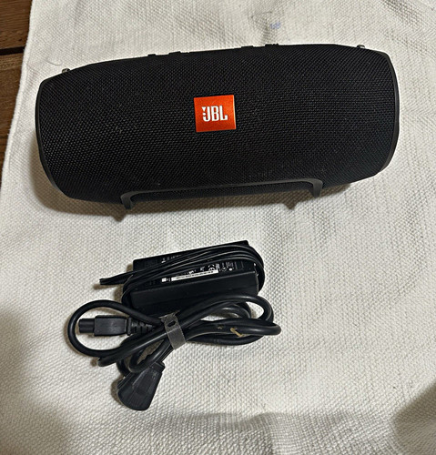 JBL Xtreme Black Portable Bluetooth Speaker 40W 10000mAh AUX/USB w/Charger-READ