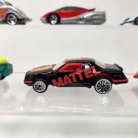 Lot of (9) Hot Wheels Diecast Cars 1991-1996 1/64 (dd1)