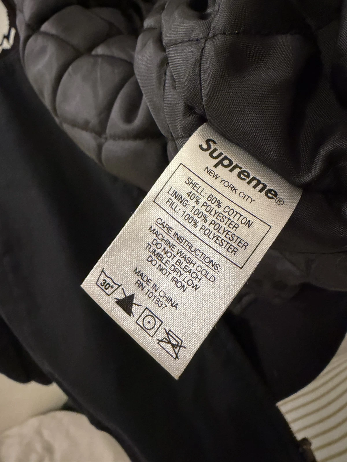 Supreme X Playboy SS19 Full Zip Jacket Size Large Quilted Lining (RARE) - product detail image 7